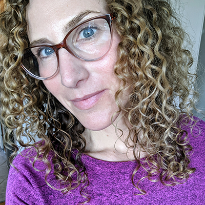 Blogger & Podcaster Summer Esso